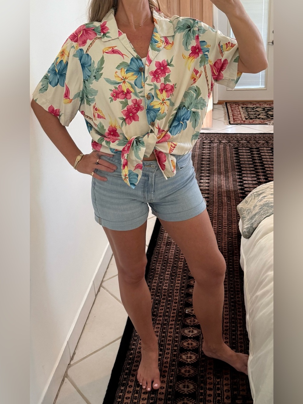 Caribbean Joe women’s Hawaiian Shirt with Floral Print